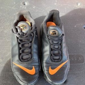 Nike Air Max Plus TN SE BG AR0005 001 Black/Orange Sz 3.5Y